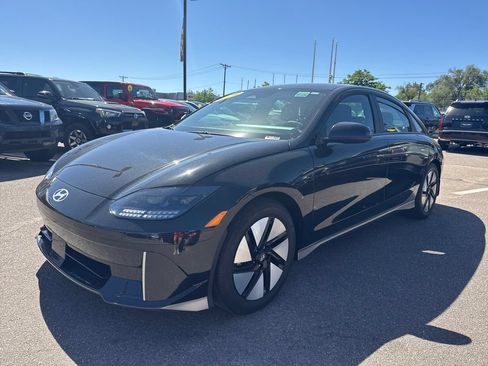 Used 2024 Hyundai Ioniq 6 SE RWD image 11