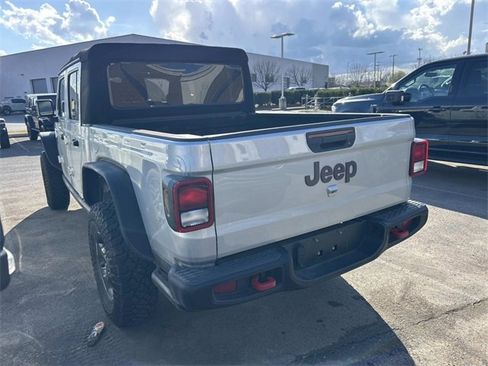 Used 2023 Jeep Gladiator Rubicon w/ Cold Weather Group image 5