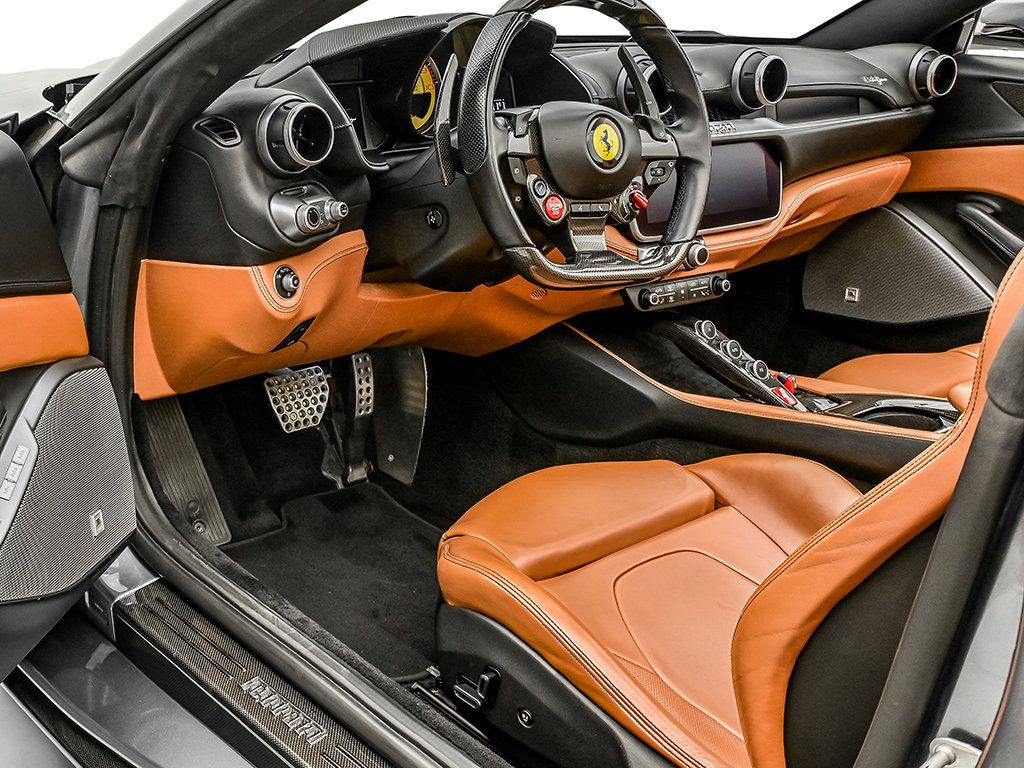 Certified 2019 Ferrari Portofino RWD image 10
