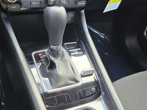 Used 2025 Jeep Compass Sport image 18