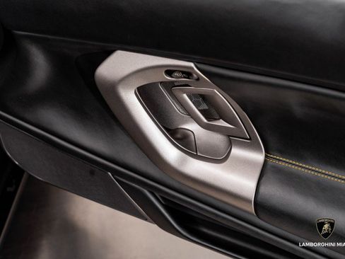 Used 2012 Lamborghini Gallardo LP 560-4 image 41