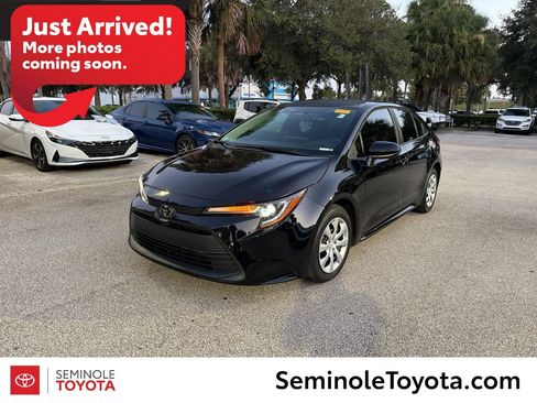 Used 2024 Toyota Corolla LE FWD image 1