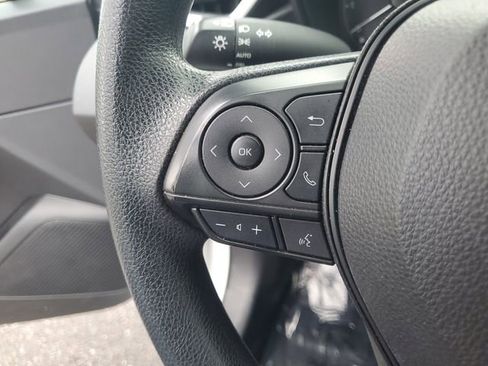 Used 2023 Toyota Corolla LE image 23