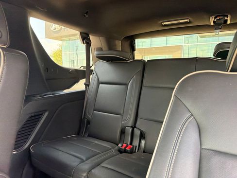 Used 2025 Chevrolet Tahoe Premier RWD image 12