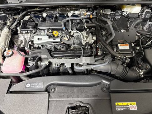 Used 2024 Toyota Prius Prime FWD image 47