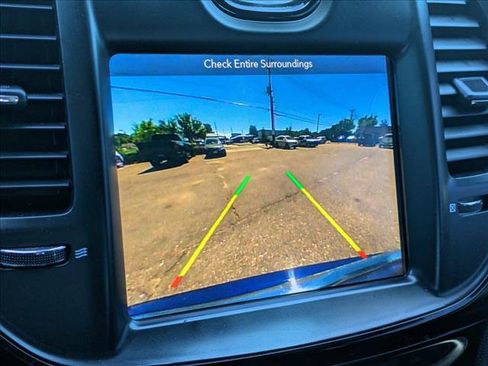 Used 2018 Chrysler 300 S AWD/4WD image 14