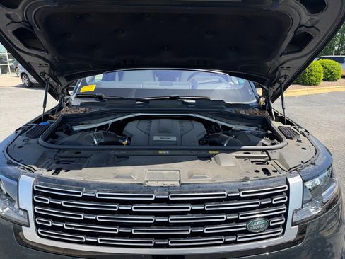 Used 2023 Land Rover Range Rover Long Wheelbase Autobiography AWD/4WD image 16