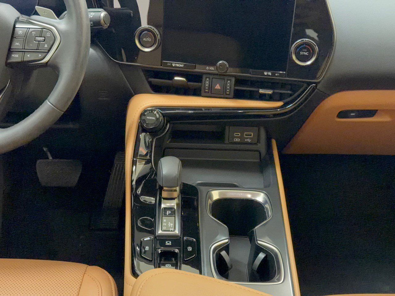 Used 2024 Lexus NX 250 FWD w/ Towing Package (2000 Lbs) image 22