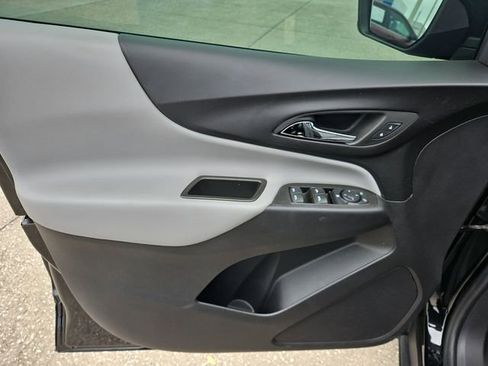 Used 2024 Chevrolet Equinox LS image 15