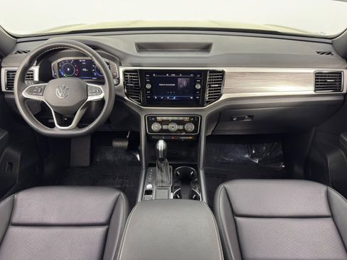 Used 2023 Volkswagen Atlas Cross Sport SE w/ Black Wheel Package image 11