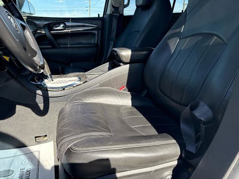 Used 2013 Buick Enclave Premium image 12