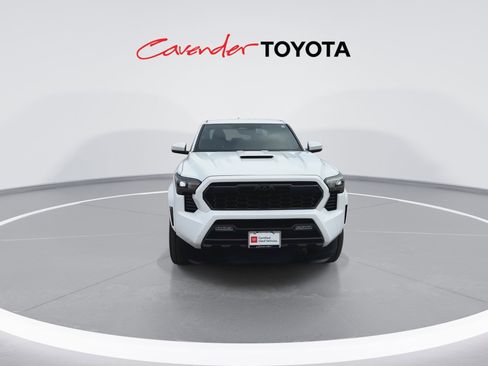 Used 2024 Toyota Tacoma TRD Sport image 3