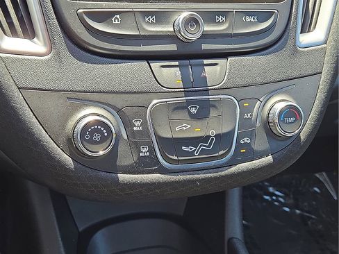 Used 2025 Chevrolet Malibu LS FWD image 26