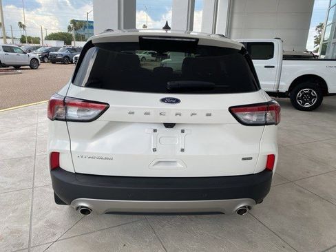 Certified 2022 Ford Escape Titanium w/ Titanium Elite Package image 6