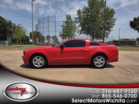 Used 2013 Ford Mustang Coupe RWD image 1