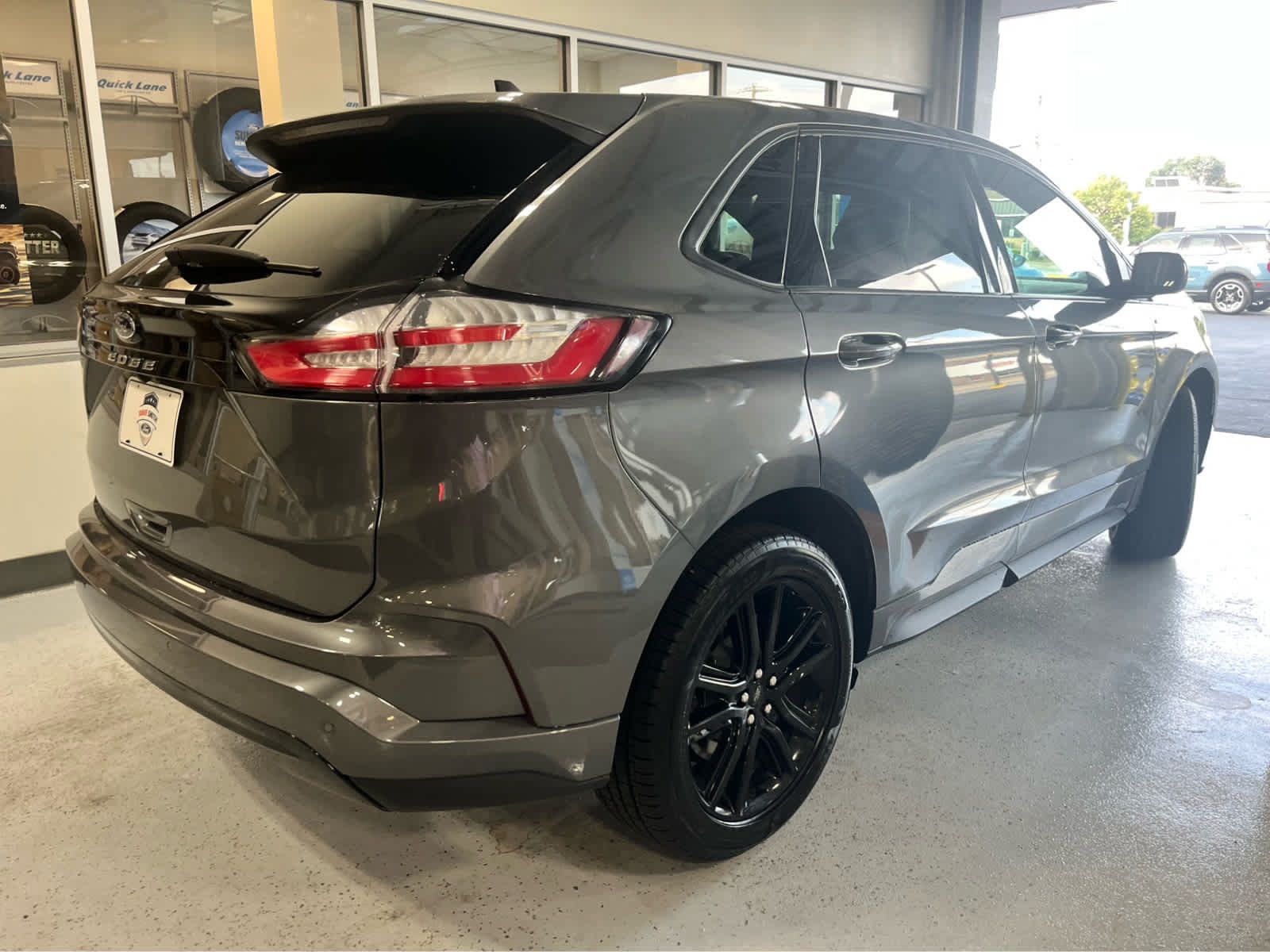 Certified 2024 Ford Edge ST-Line AWD/4WD image 8