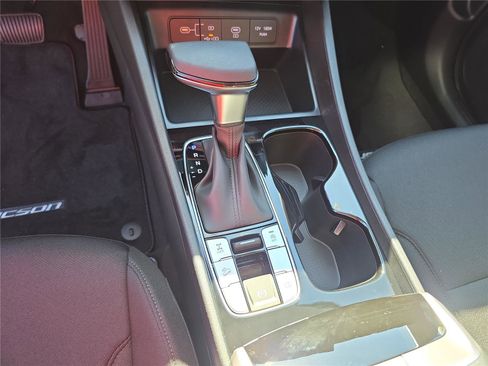 New 2026 Hyundai Tucson SE image 18