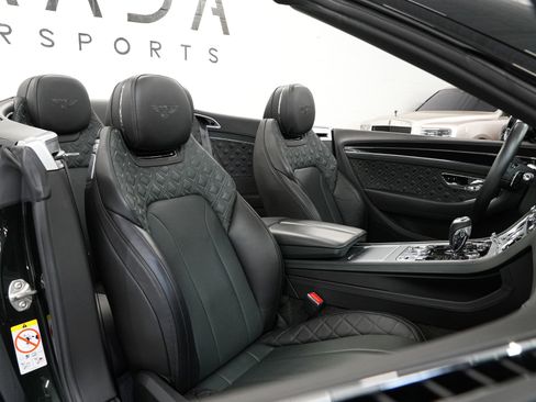 Used 2022 Bentley Continental GT AWD/4WD image 55