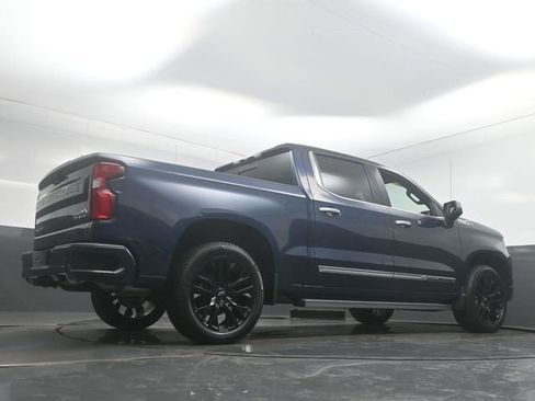 Used 2022 Chevrolet Silverado 1500 High Country AWD/4WD image 32