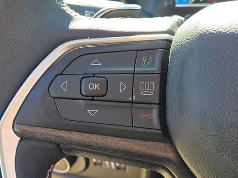 Certified 2023 Jeep Grand Cherokee Limited AWD/4WD image 33