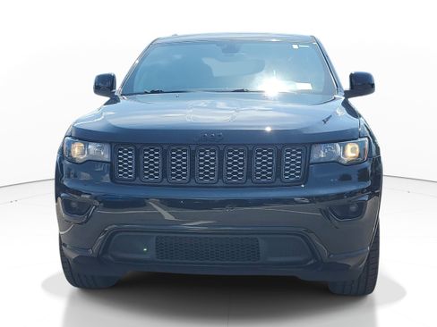 Used 2021 Jeep Grand Cherokee Laredo X RWD image 3