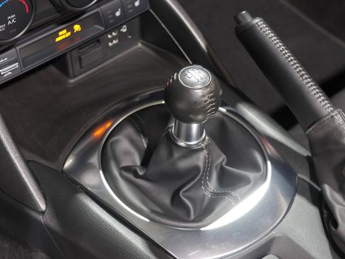 Used 2020 MAZDA MX-5 Miata RF Club w/ Brembo/BBS Recaro Package image 4