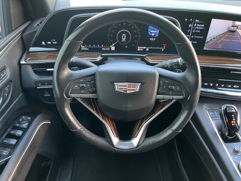 Used 2021 Cadillac Escalade Premium Luxury AWD/4WD image 29