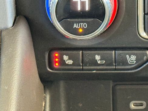 Used 2023 GMC Yukon SLT w/ SLT Luxury Package image 33