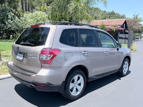 Used 2016 Subaru Forester 2.5i Premium w/ All-Weather Package AWD/4WD image 6