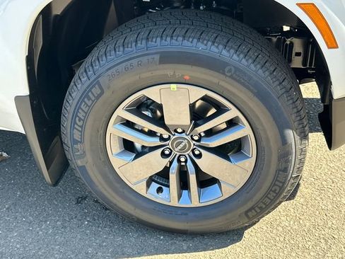 New 2026 Nissan Frontier SV w/ Tow Package AWD/4WD image 7