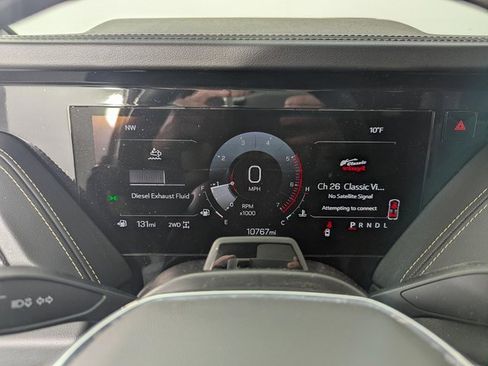 Used 2025 GMC Yukon Elevation image 12