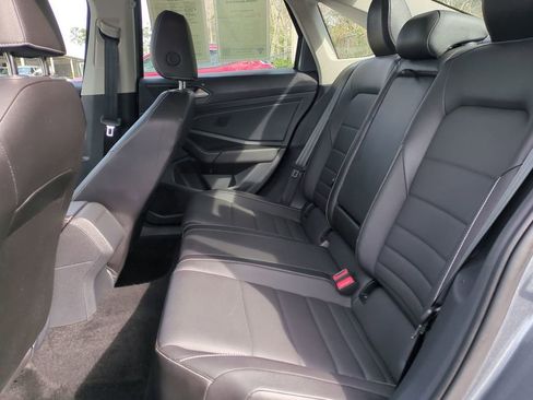 Used 2024 Volkswagen Jetta SE image 13