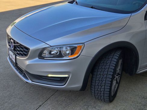Used 2016 Volvo V60 T5 Cross Country w/ Convenience Package AWD/4WD image 42