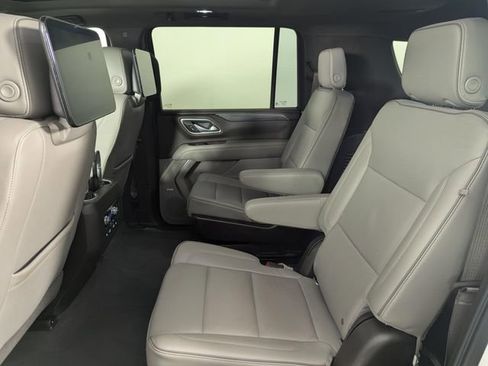 Used 2021 GMC Yukon XL SLT w/ Rear Media and Nav Package image 16