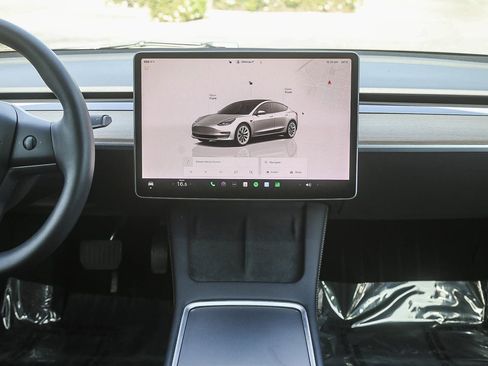 Used 2023 Tesla Model 3 Standard Range image 11