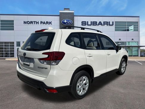 Certified 2023 Subaru Forester image 3