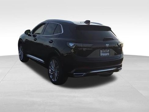 Certified 2025 Buick Envision Avenir AWD/4WD image 3