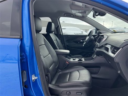 Used 2024 GMC Terrain SLT image 19