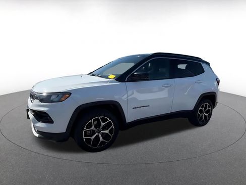 Used 2025 Jeep Compass Limited AWD/4WD image 7