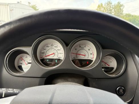 Used 2014 Dodge Challenger R/T image 15