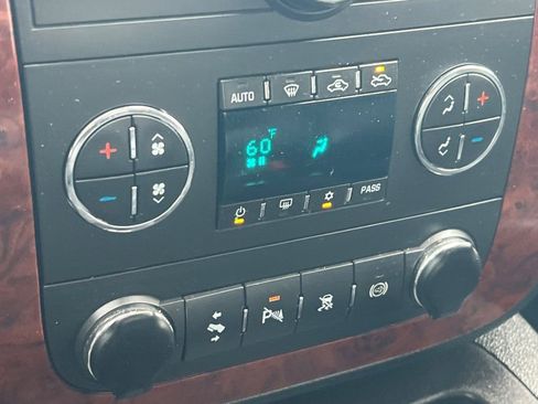 Used 2011 Chevrolet Silverado 3500 LTZ w/ LTZ Plus Package image 15