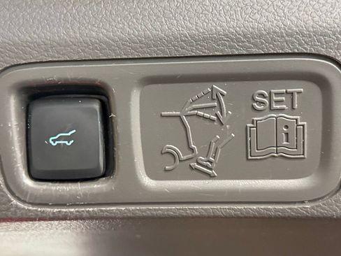 Used 2019 Ford Expedition Limited w/ Equipment Group 302A image 33