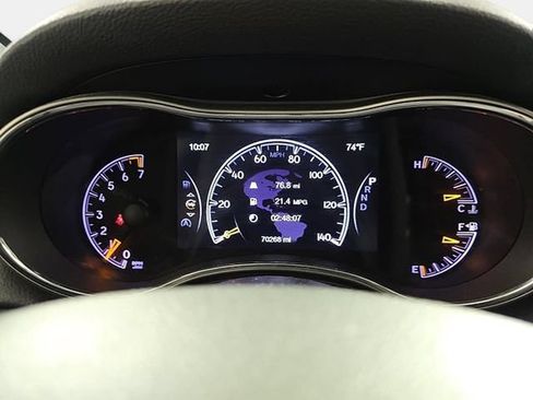 Used 2021 Jeep Grand Cherokee Laredo X AWD/4WD image 23