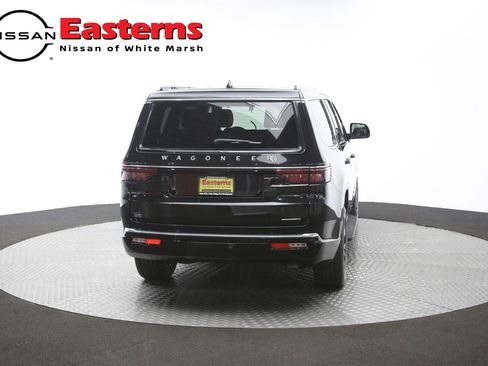 Used 2024 Jeep Wagoneer Series II AWD/4WD image 40