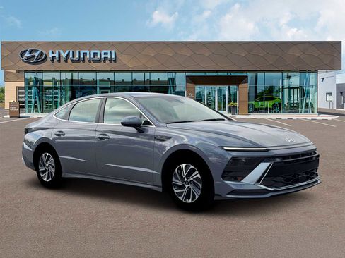 New 2026 Hyundai Sonata Blue image 10