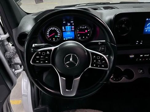 Used 2022 Mercedes-Benz Sprinter 144 Cargo image 20
