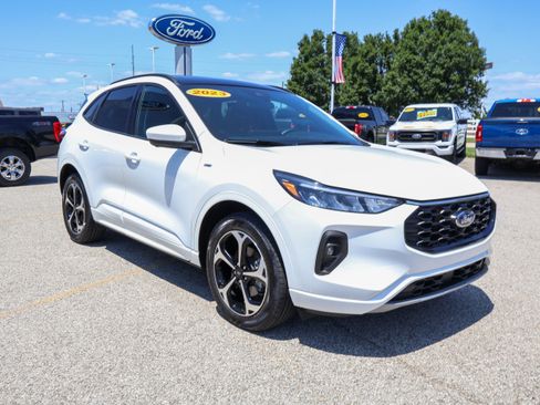 Used 2023 Ford Escape ST-Line Select w/ Tech Pack #2 AWD/4WD image 7
