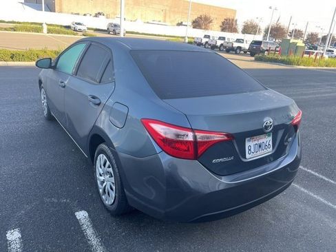 Used 2019 Toyota Corolla LE image 7