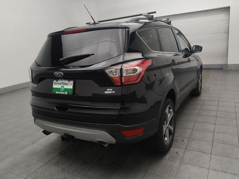 Used 2017 Ford Escape SE w/ SE Leather Comfort Package AWD/4WD image 9