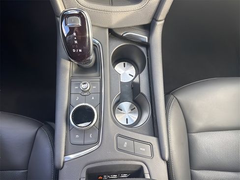 Certified 2025 Cadillac XT5 Premium Luxury image 28